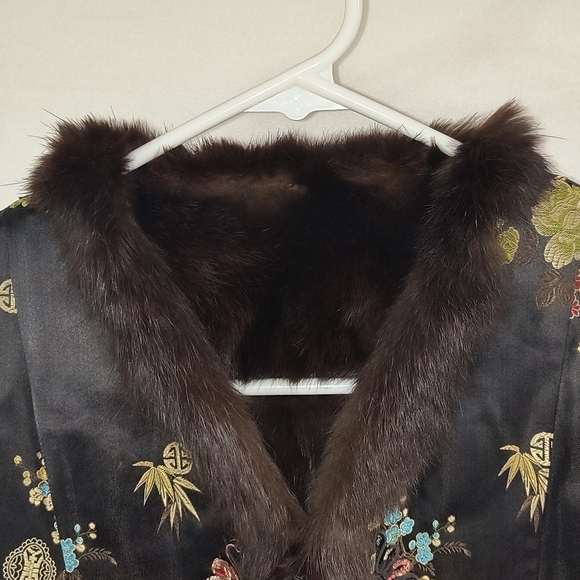 Women's Medium Brown Fur Vest - Picture 7 of 7